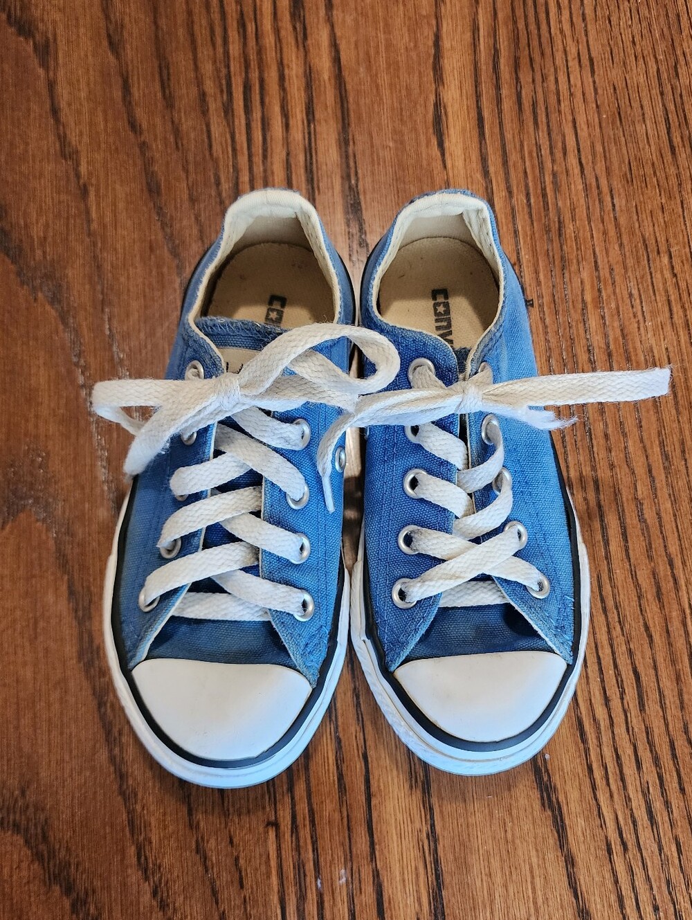 Converse Low Top Sneakers